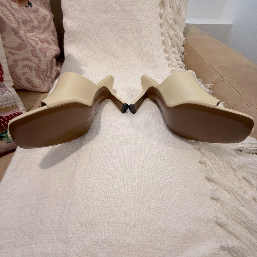 Neous Jumel Mule Pump NWOB - Picture 7 of 11